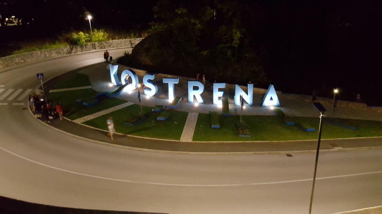 Apartman Pelcic,With Wifi And Free Parking Кострена Экстерьер фото